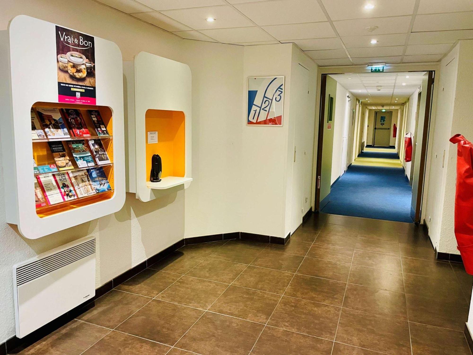Ibis Budget Roye Roye  Bagian luar foto