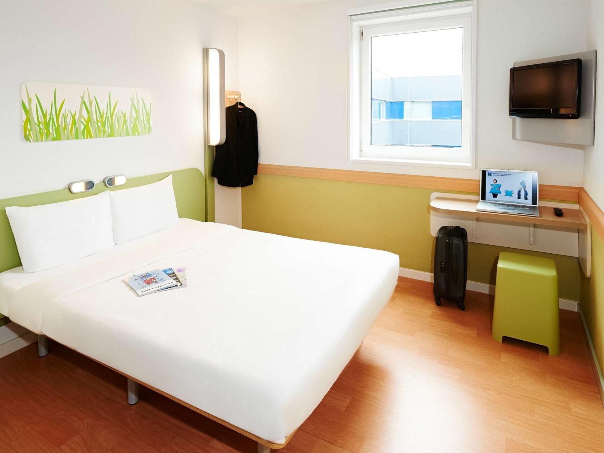 Ibis Budget Roye Roye  Bagian luar foto